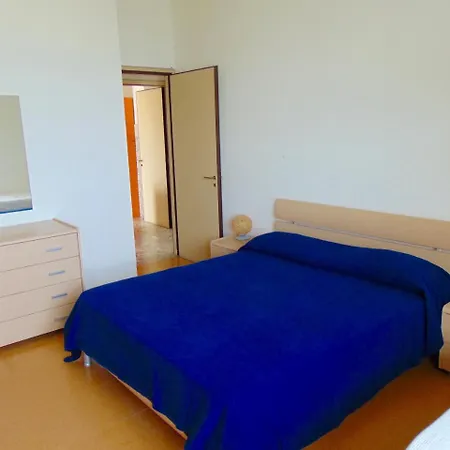 M08 Trilocale Fronte Mare Con Terrazzo *