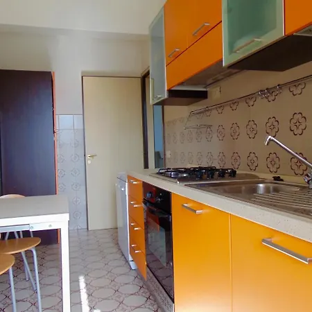M08 Trilocale Fronte Mare Con Terrazzo Apartman *