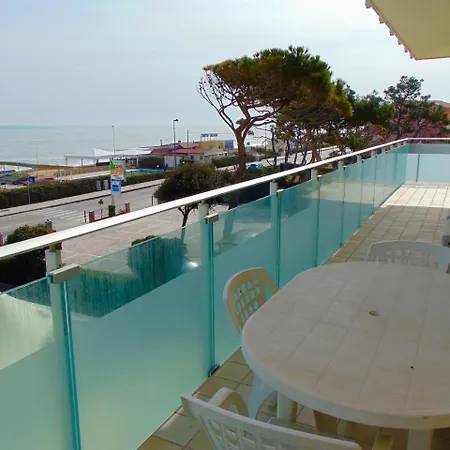 M08 Trilocale Fronte Mare Con Terrazzo * Marcelli